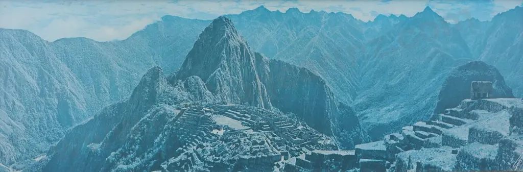 SWISS Foto - Peru, Panorama of the Ruins of Machupicchu Image 1++