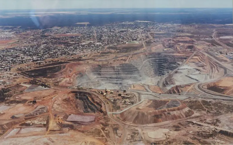 A21 - Unknown - Kalgoorlie Boulder - The Super Pit 1998` Image 1++