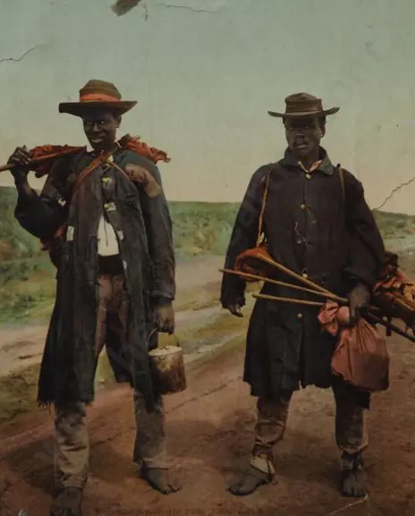 G.W.W. PHOTOGRAPHER - Unknown - SOUTH AFRICAN Natives bound for the Goldfields Image 1++