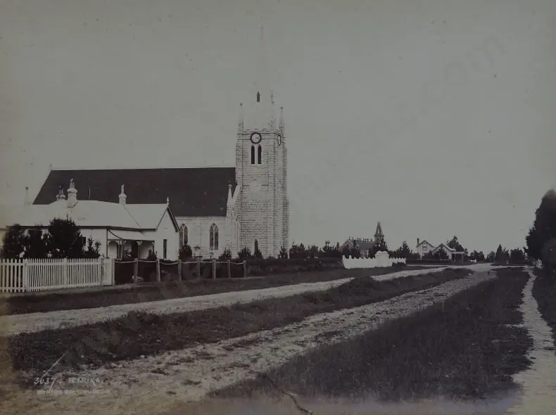 BURTON BROS (19th Cent.) - N.Z Scenery - 25 photographs Image 1++