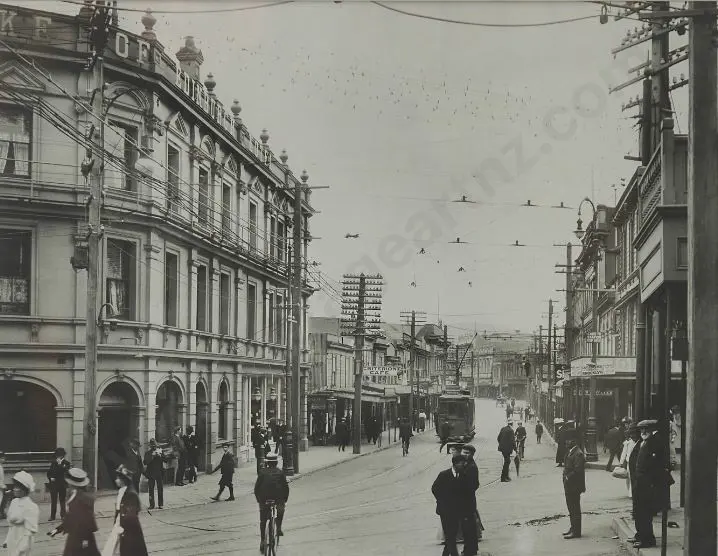 WELLINGTON Photo c. 1908 (Photographer unknown) - Manners St from Perrett's Corner, 1908 Image 1++