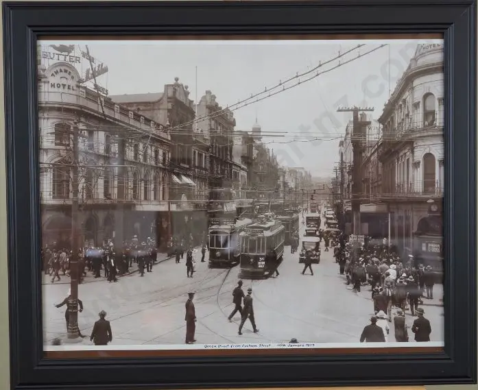 AUCKLAND - Queen Street from Customs Street, Jan 1925 - Queen Street from Customs Street - 10 January 1925 Image 1++