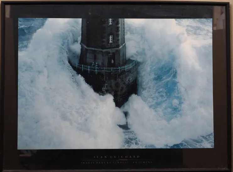 GUICHARD, Jean (1952-) - Lighthouse with Crashing Waves Image 1++