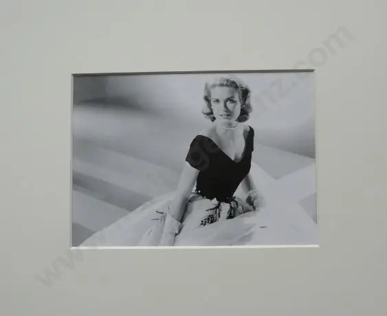 UNKNOWN Photographer - Grace Kelly Image 1++