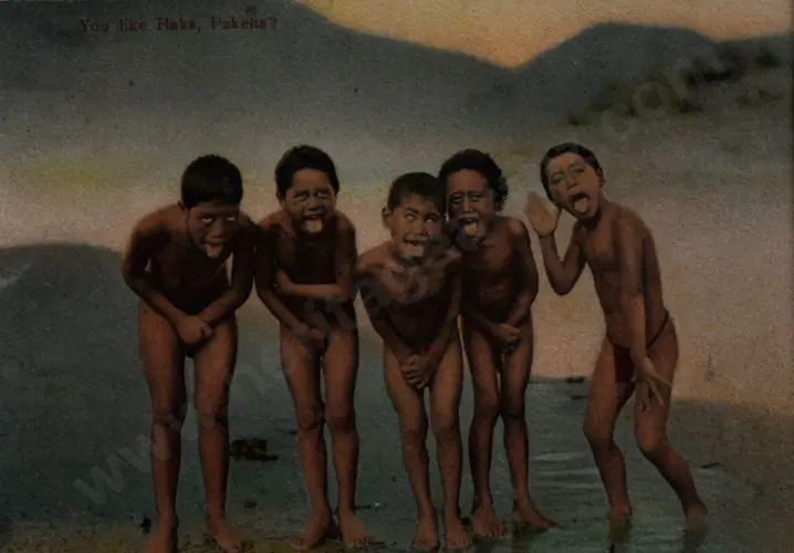 UNKNOWN Photographer - Haka for a Penny - Early 20th Cent. -1 Image 1++