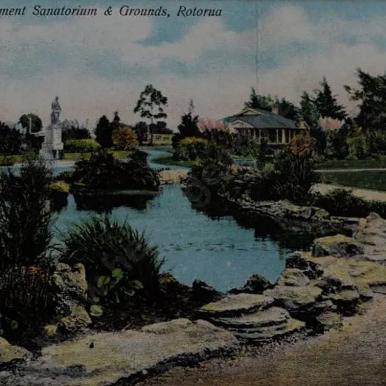 UNKNOWN Photographer - Sanatorium Grounds, Rotorua - c.1900