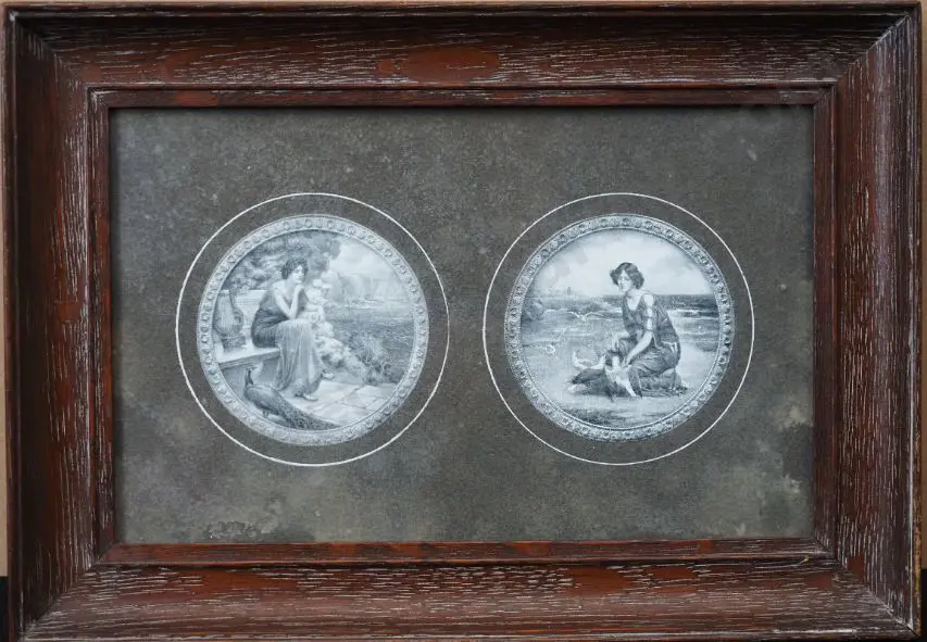 UNKNOWN Artist - Lady in 2 Settings - Home and at Beachfront Image 1++