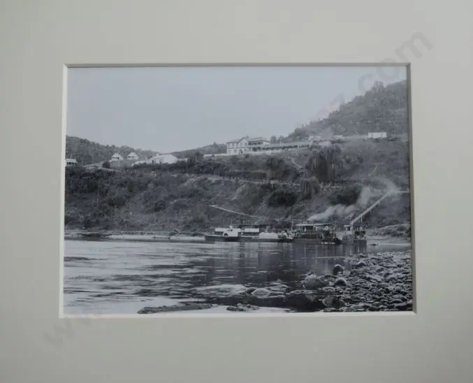 UNKNOWN Photographer - Wanganui - Pipiriki House with Riverboats Image 1++