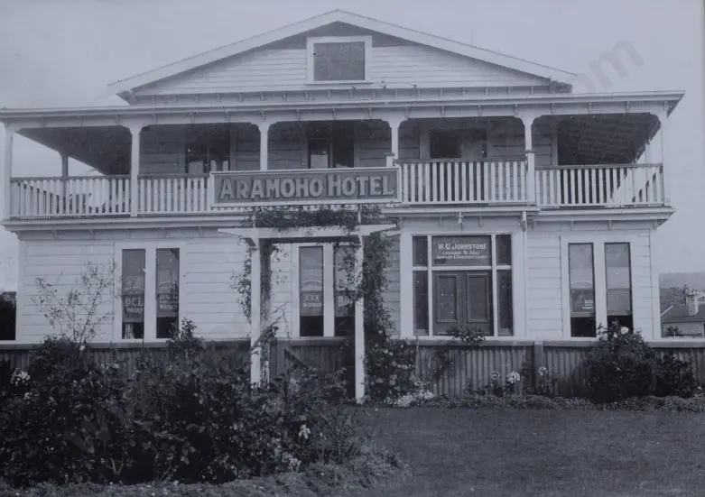 UNKNOWN Photographer - Wanganui - Aramoho Hotel c. 1938 Image 1++
