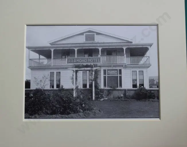 UNKNOWN Photographer - Wanganui - Aramoho Hotel c. 1938 Image 1++