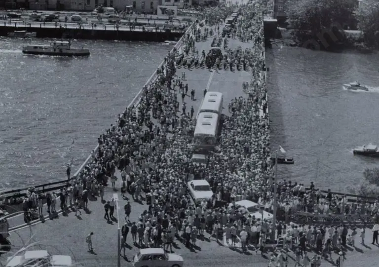 UNKNOWN Photographer - Whanganui - Opening of New Town Bridge 1970 Image 1++