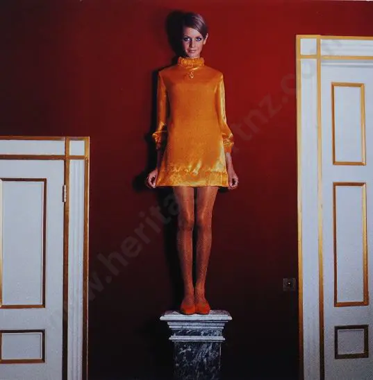 BEATON, Sir Cecil (1904-1980) - Twiggy (Model) - 1967 Image 1++