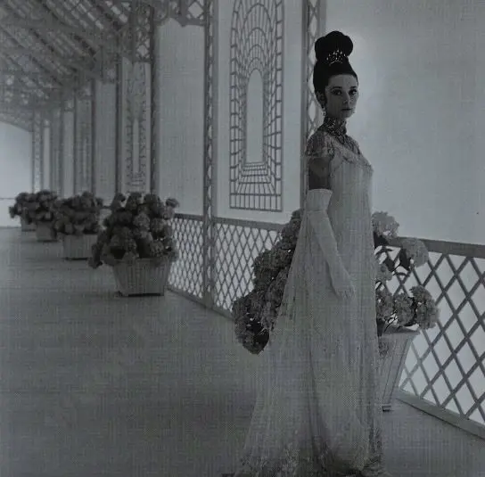 BEATON, Sir Cecil (1904-1980) - Audrey Hepburn in My Fair Lady - 1963 Image 1++