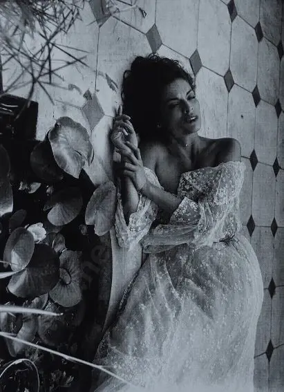 BEATON, Sir Cecil (1904-1980) - Bianca Jagger - 1968 Image 1++