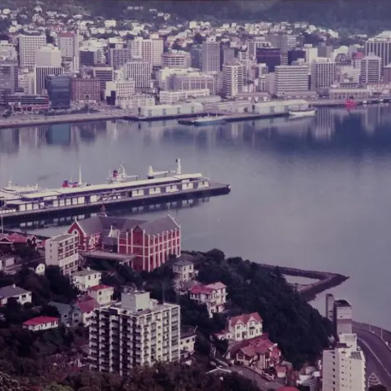 WOOLF, Ronald (1930-1987) - Welllington Harbour