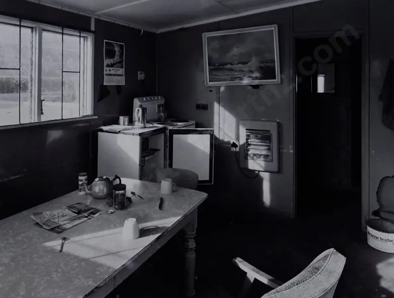 WOOTTON, Richard (1946-) - Smoko Room Image 1++