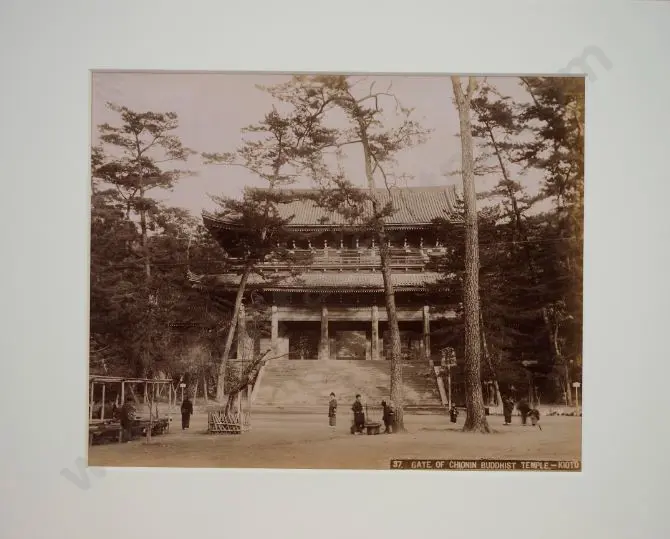 UNKNOWN Photographer - Gate of Chionin Buddhist Temple - Kioto Image 1++
