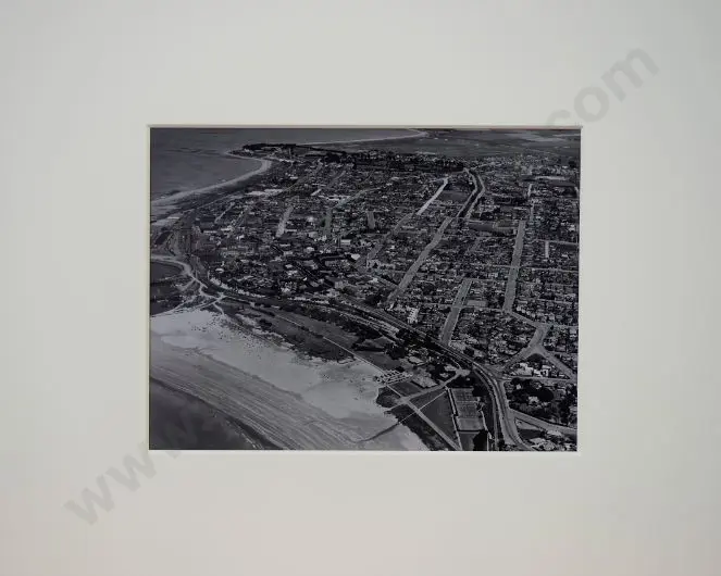 BROWNE, Victor Carlyle (1900-1980) - Caroline Bay, Timaru, c. 1950 Image 1++