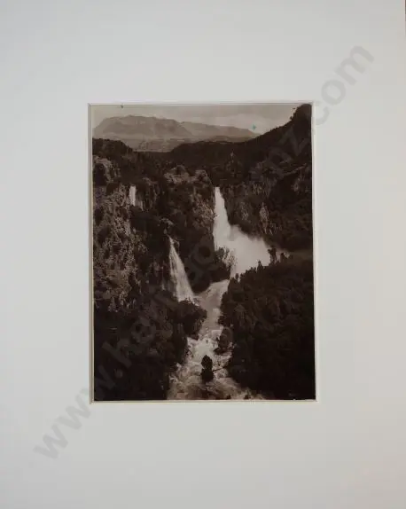 UNKNOWN Photographer - Southern Falls, c.1900 Image 1++