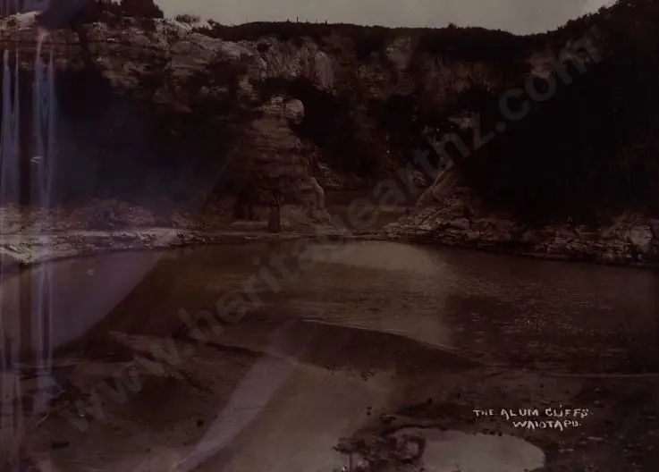 UNKNOWN Photographer - The Alum Cliffs, Waiotapu, c.1900 Image 1++