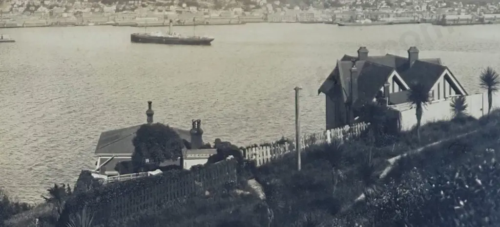 SCOTT, Robert Vere (1877-1940) - Wellington c.1920 Image 1++