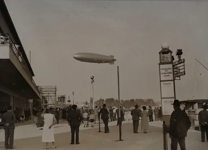 UNKNOWN - The 'Graf Zeppelin' on its First Trip 15 Sept 1928. Image 1++