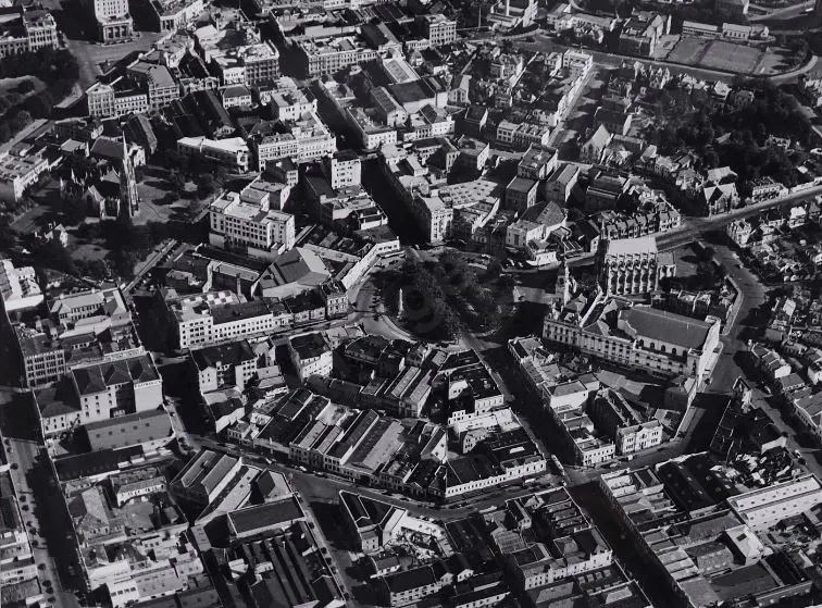 BROWNE, Victor Carlyle (1900-1980) - The Octagon Dunedin from ther air, c. 1950 Image 1++