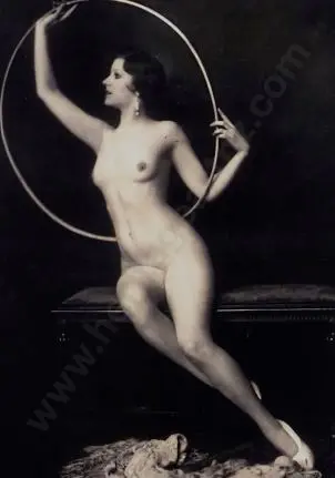 UNKNOWN - Naked Lady in Pose - Holding Hoop Sepia toned c.1920 Image 1++
