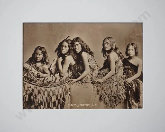 DENTON, Frank (1869-1963) - Maori Children, c.1910 Image 1++