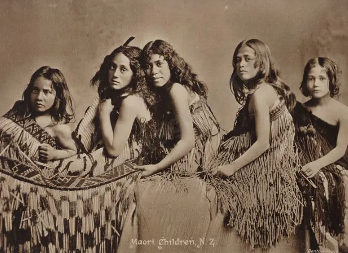 DENTON, Frank (1869-1963) - Maori Children, c.1910 Image 1++