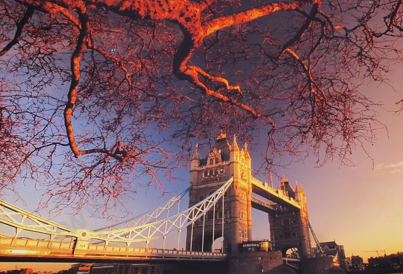 KOWALIK, Piotr (21st Cent.) - Tower Bridge at Sunset Image 1++