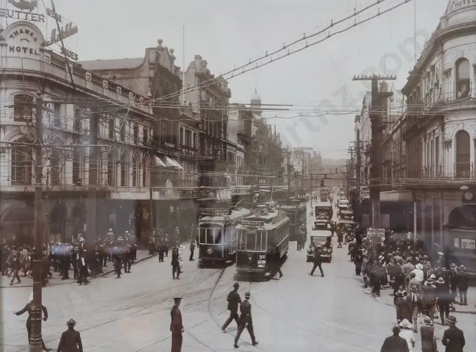 AUCKLAND - Queen Street from Customs Street, Jan 1925 - Queen Street from Customs Street - 10 January 1925 Image 1++