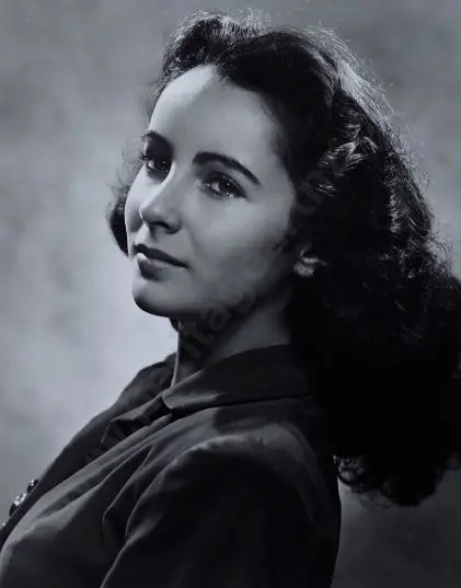 KARSH, Yousuf (1908-2002) - Elizabeth Taylor, Actress Image 1++