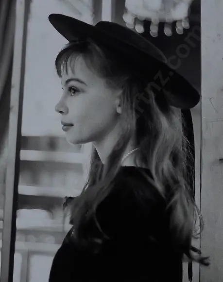 SNOWDON, Lord (1930-2017) - Leslie Caron, Actress Image 1++