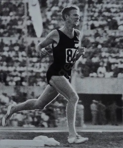 ASSOCIATED SPORTS Photography - Murray Halberg (NZ) wins 5,000m, 1960 Olympic Games Image 1++