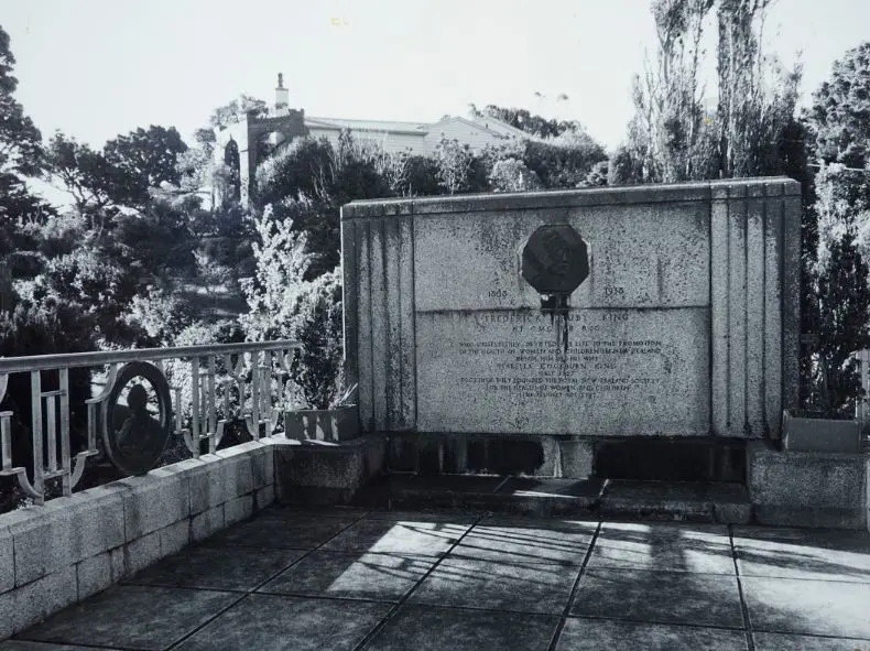 UNKNOWN - Frederick Truby King Memorial Image 1++