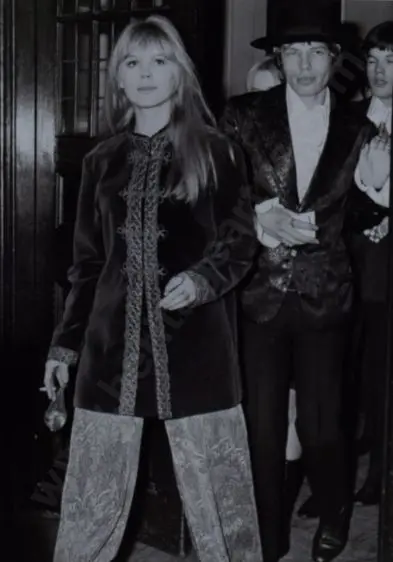 UNKNOWN Photographer - Mick Jagger & Marianne Faithfull, c.1967 Image 1++