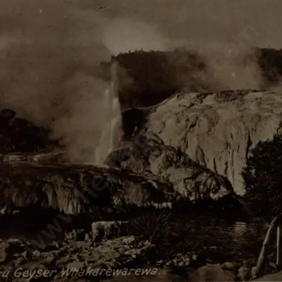 UNKNOWN Photographer - Kerere Geyser, Whakarewarewa