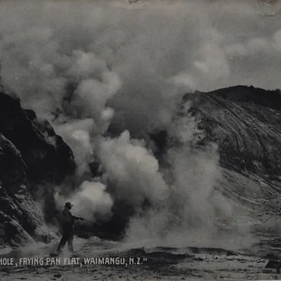 UNKNOWN Photographer - The Blowhole, Frying Pan Flat, Waimangu - c.1900Postcard