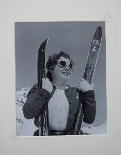 UNKNOWN - Ski-ing Photo 1940s - New Zealand Image 1++