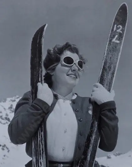 UNKNOWN - Ski-ing Photo 1940s - New Zealand Image 1++