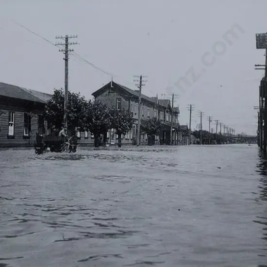 UNKNOWN Photographer - Whanganui - 1940 Flood looking down Taupo Quay