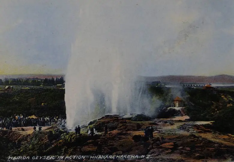 UNKNOWN - Wairoa Geyer, Whakarewarewa, Rotorua, c.1900 Image 1++