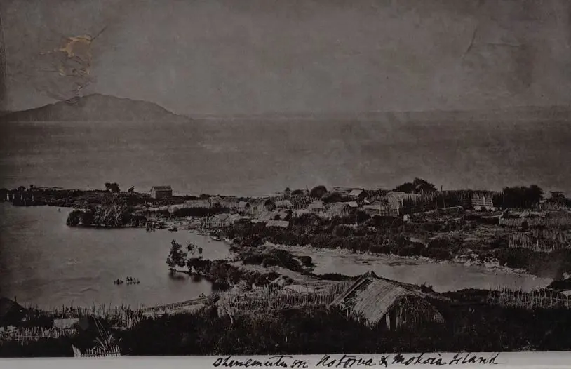 UNKNOWN - Ohinemutu in Rotorua & Mokoia c. 1900 Image 1++