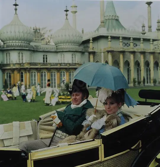 BEATON, Sir Cecil (1904-1980) - Barbra Streisand at Brighton Pavillion - 1969 Image 1++