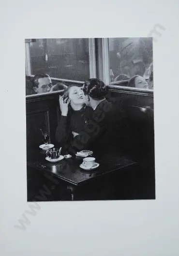 BRASSAI, Gyula (1899-1984) - Lovers in a Café - 1932 Image 1++