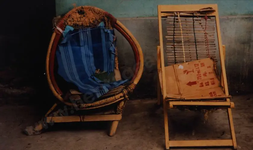 UNKNOWN - Two Chairs Image 1++