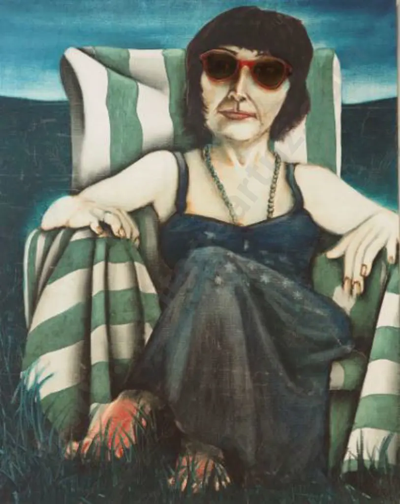 LANCE, Tom - Beach Lady with Real Sunglasses Image 1++