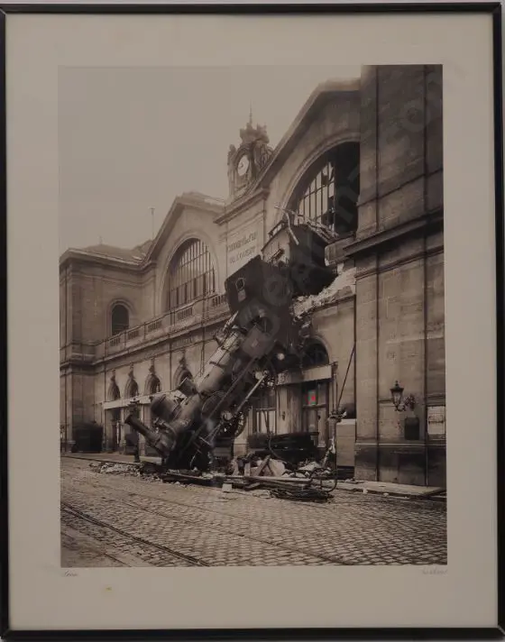 UNKNOWN - Train wreck Paris Image 1++