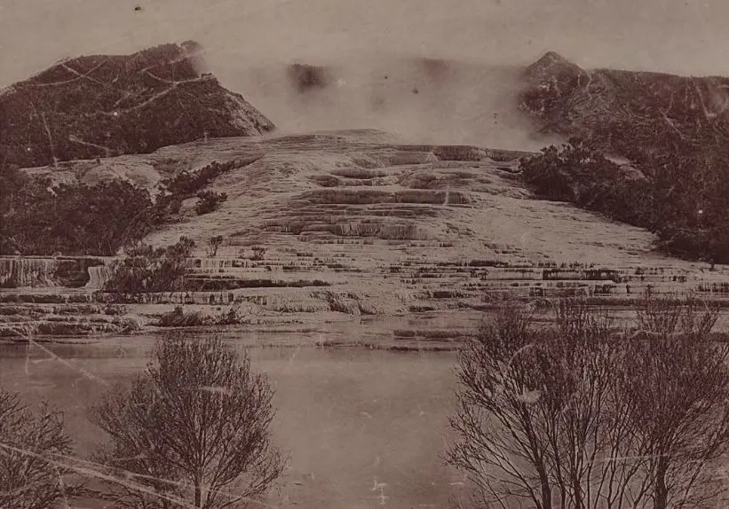 UNKNOWN - Pink & White Terraces Image 1++